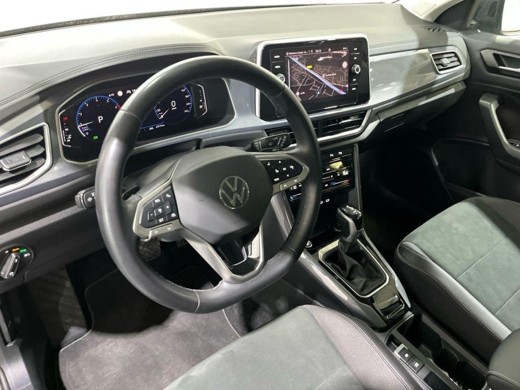 Volkswagen T-Roc - Photo 9