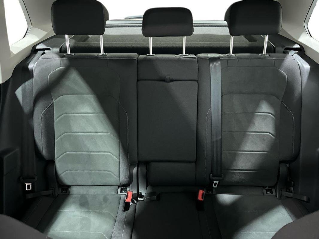 Volkswagen Tiguan - Photo 22