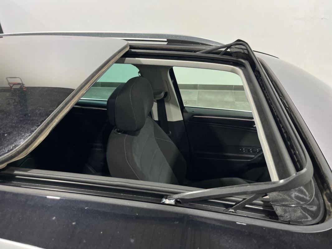 Volkswagen Tiguan - Photo 34