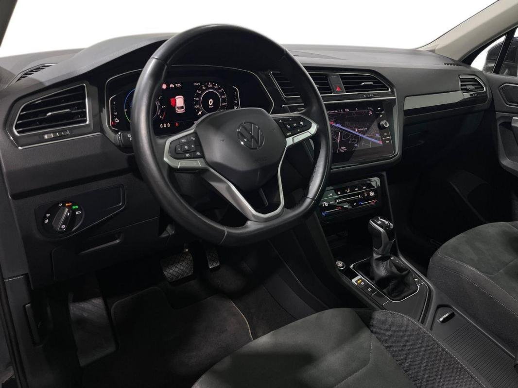 Volkswagen Tiguan - Photo 9