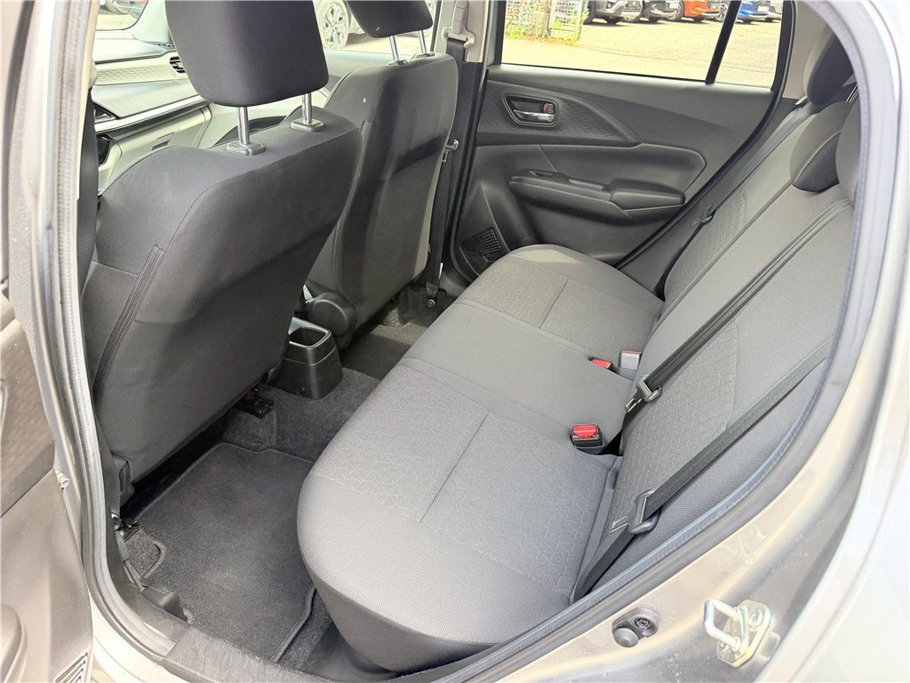 Suzuki Swift - Photo 12