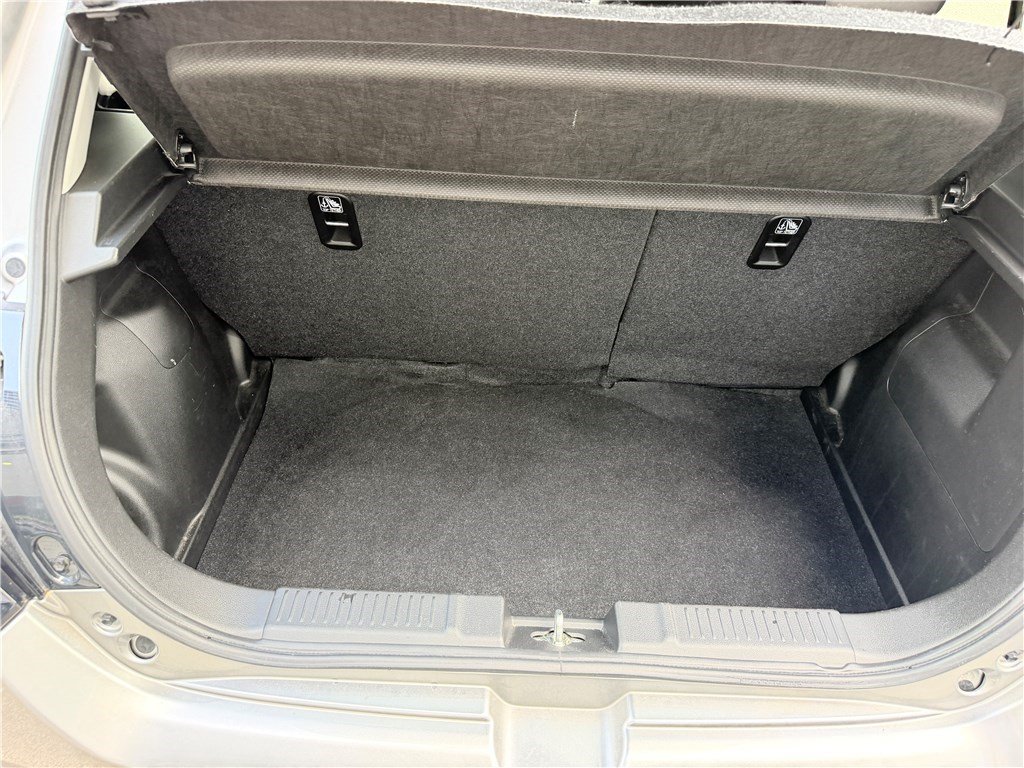 Suzuki Swift - Photo 13