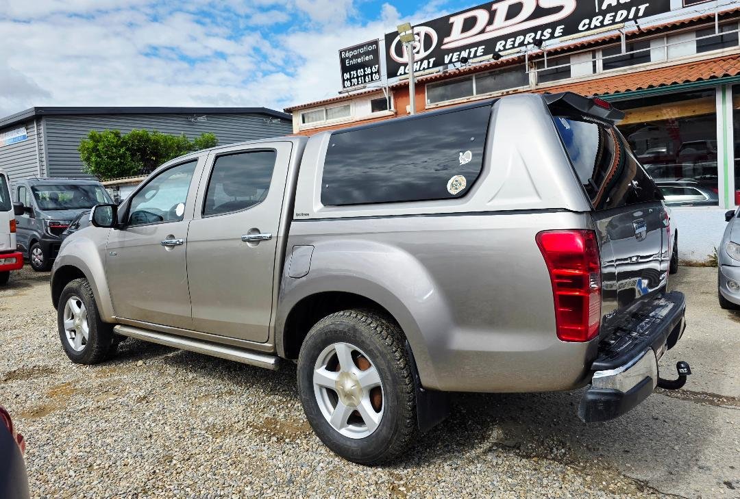 Isuzu D-max - Photo 11