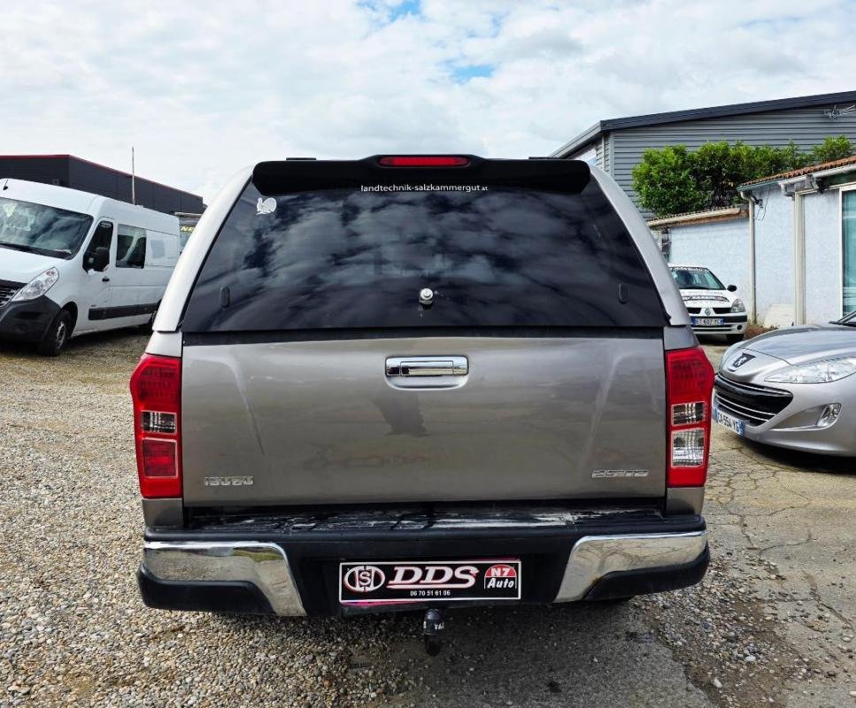 Isuzu D-max - Photo 13