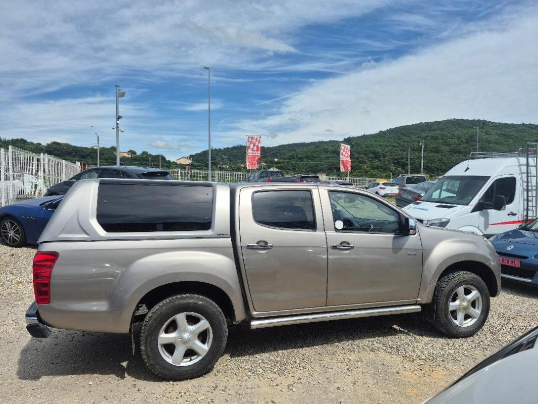Isuzu D-max - Photo 15