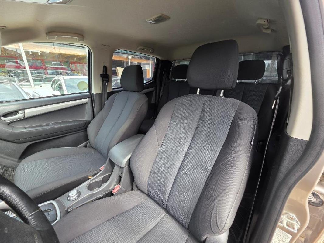 Isuzu D-max - Photo 17