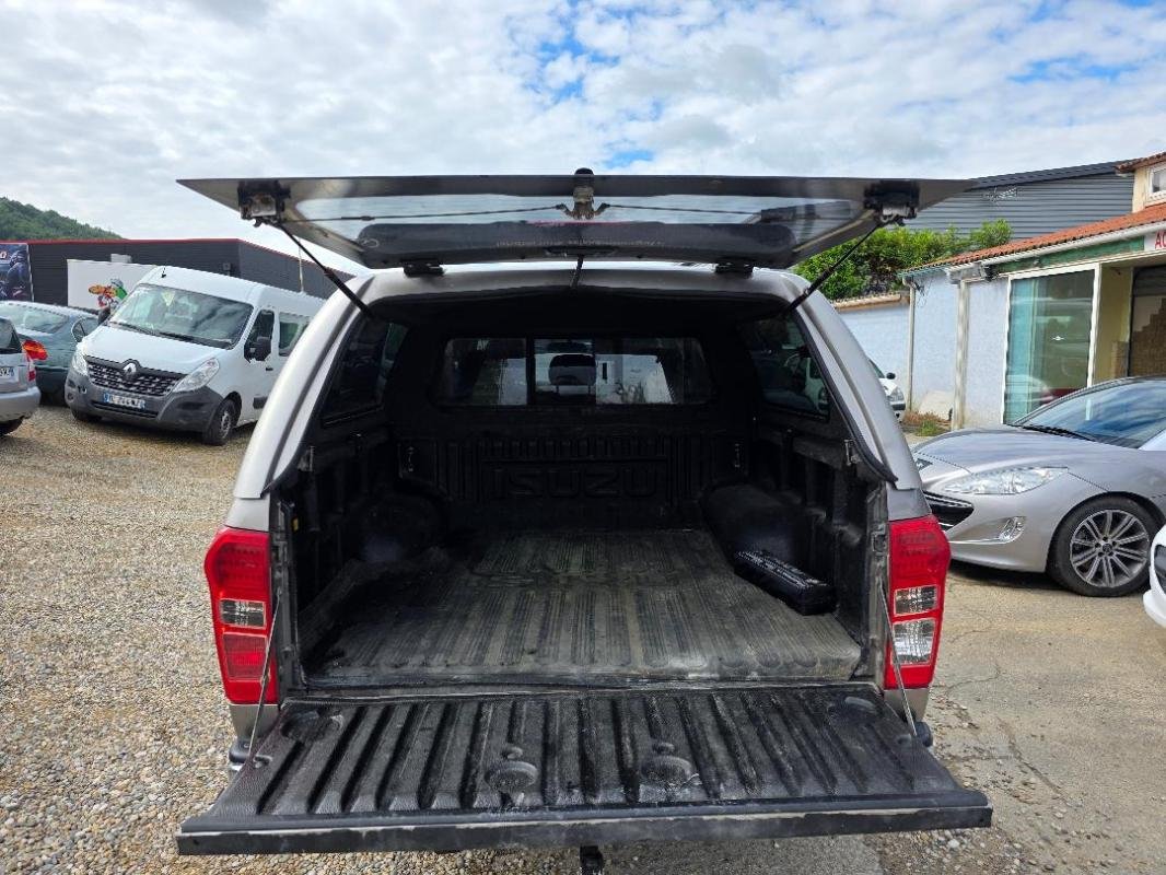 Isuzu D-max - Photo 22