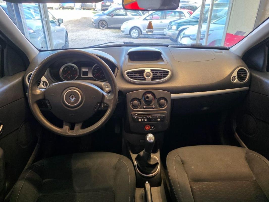 Renault Clio - Photo 13