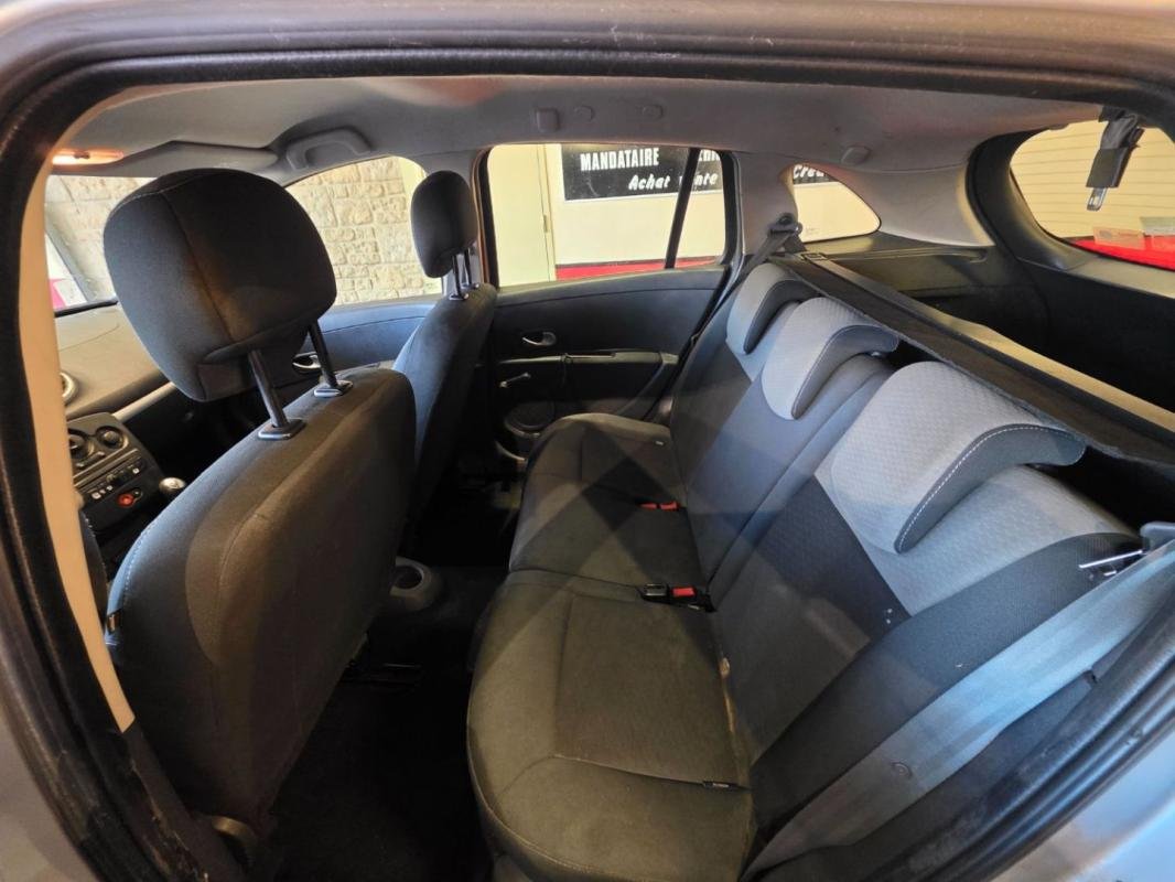 Renault Clio - Photo 17