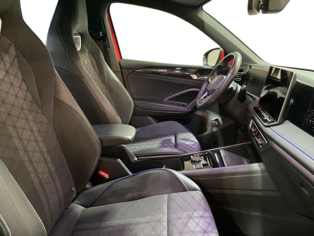 Volkswagen Tiguan - Photo 13