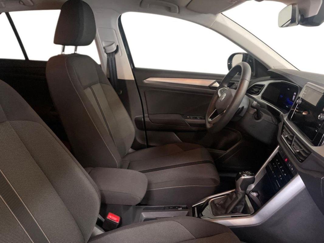 Volkswagen T-Roc - Photo 13