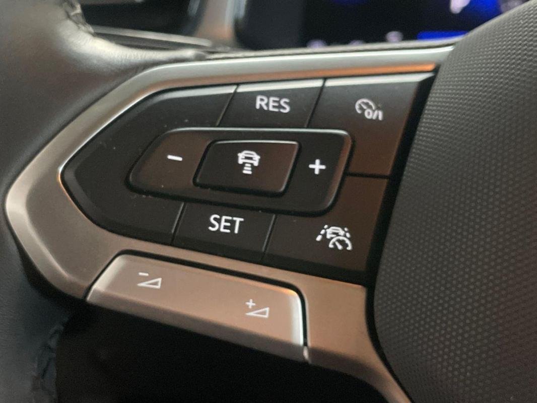 Volkswagen T-Roc - Photo 21