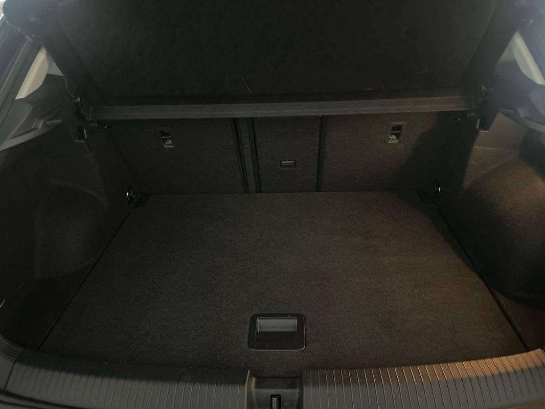 Volkswagen T-Roc - Photo 31