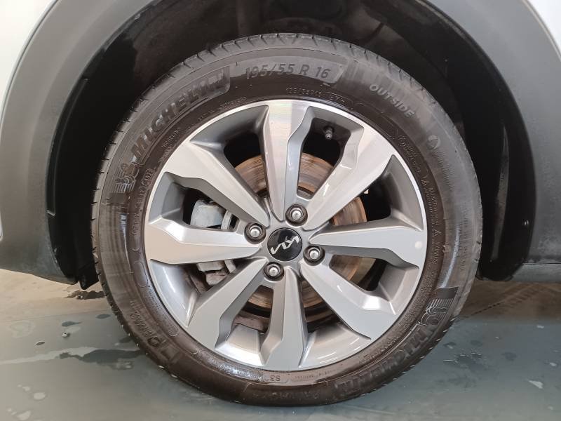 Kia Stonic - Photo 30