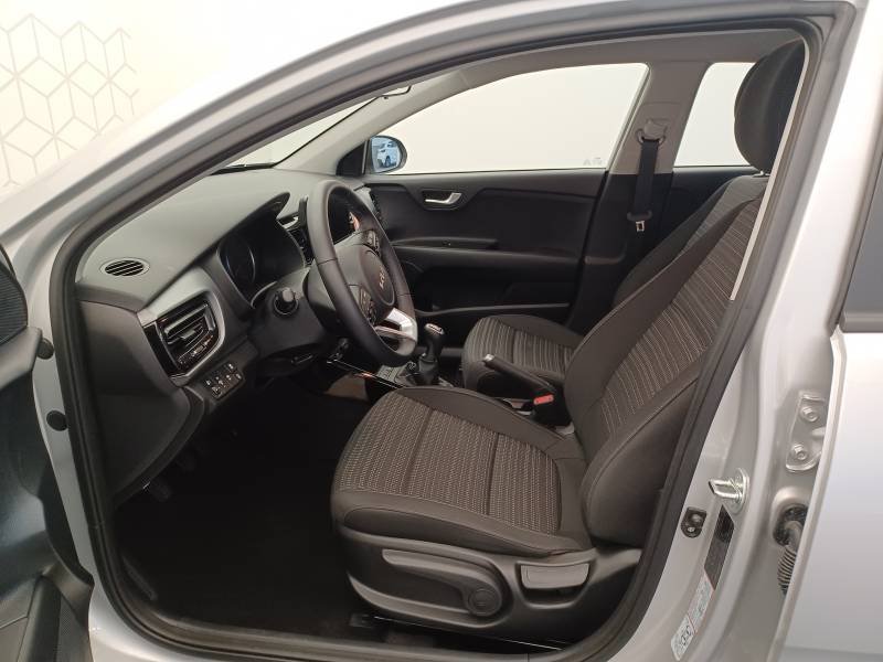 Kia Stonic - Photo 36