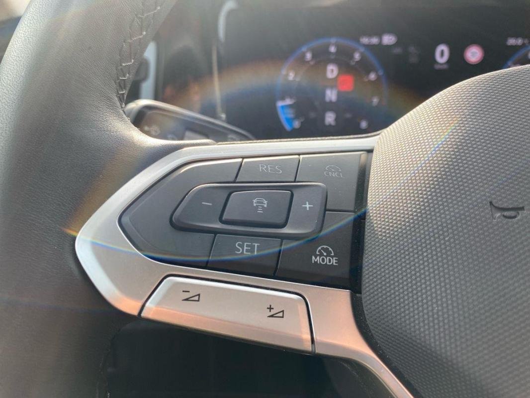 Volkswagen Tiguan - Photo 22