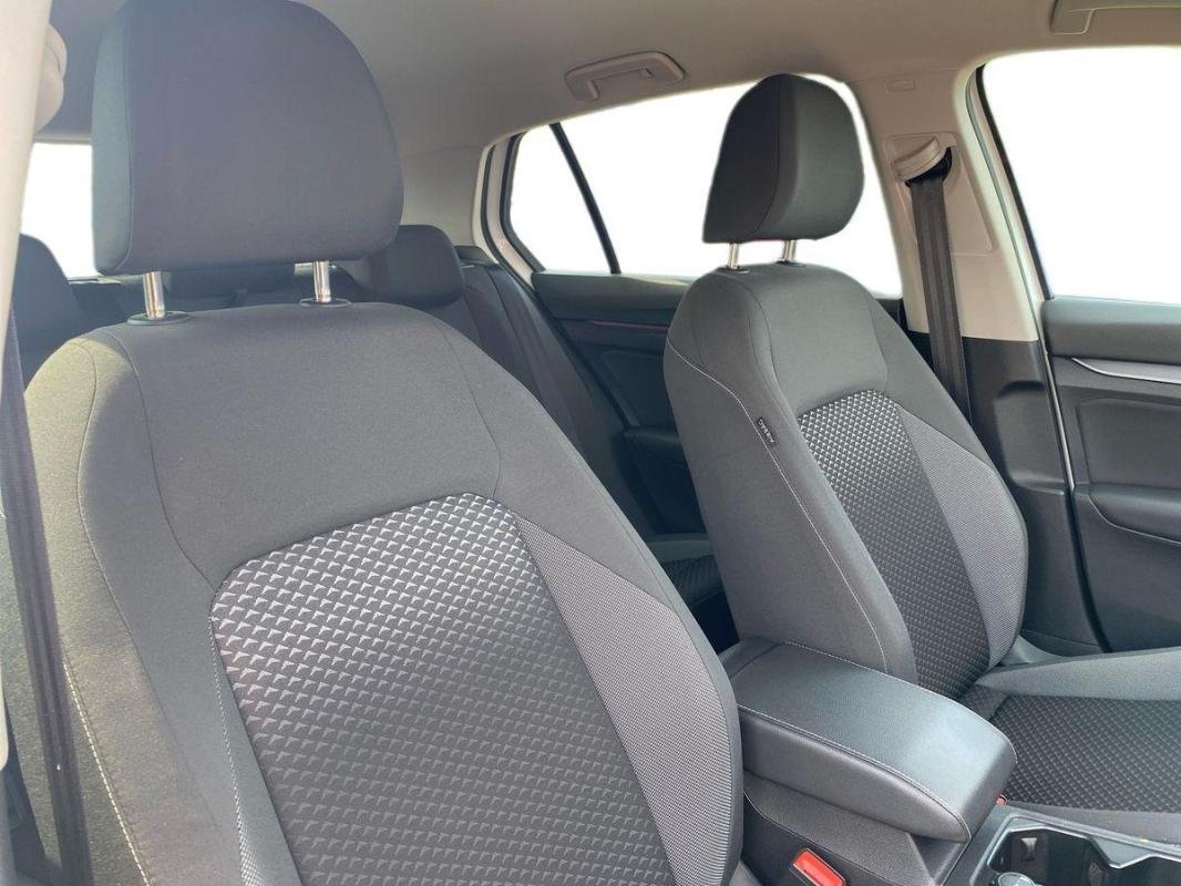 Volkswagen Golf - Photo 13