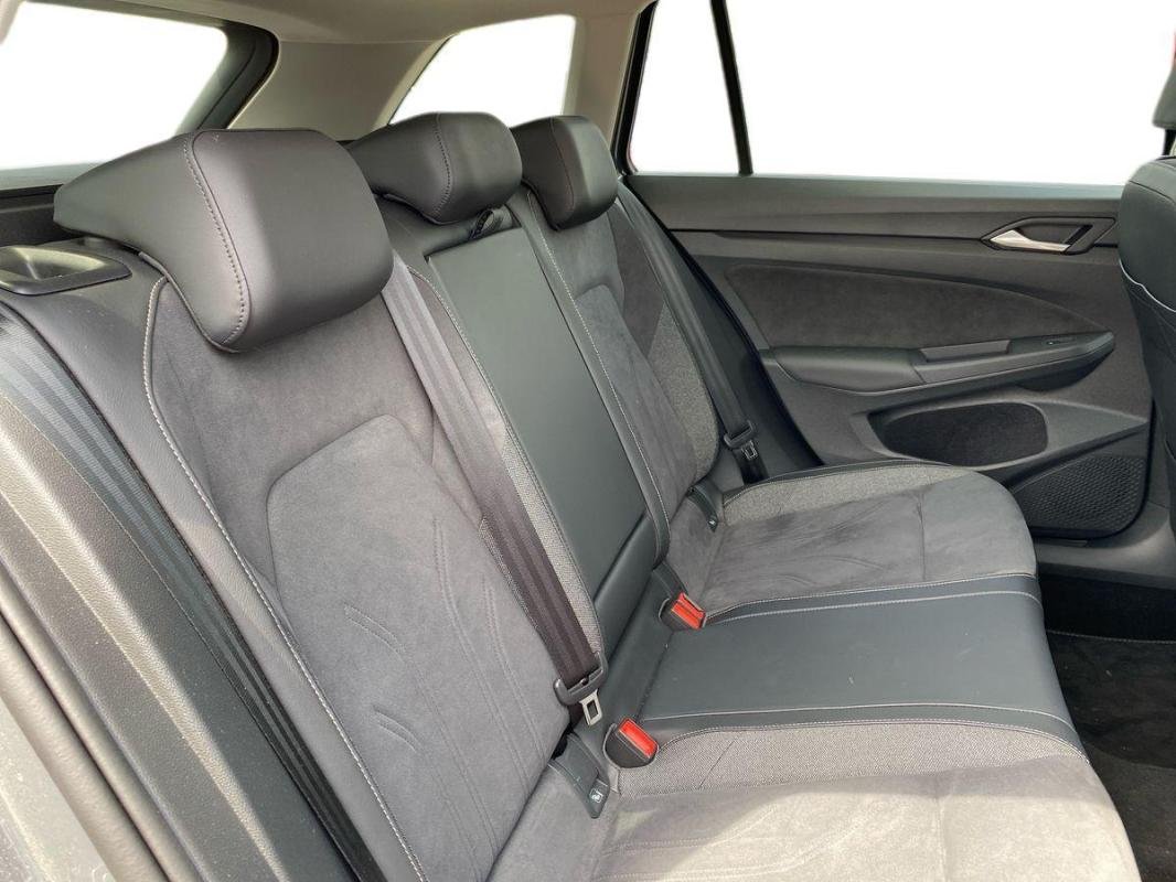 Volkswagen Golf SW - Photo 23
