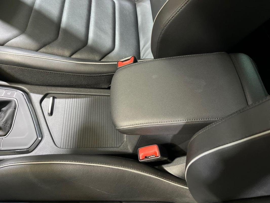 Volkswagen Tiguan - Photo 12