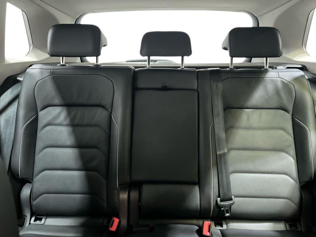 Volkswagen Tiguan - Photo 22