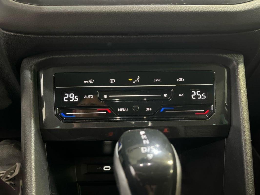 Volkswagen Tiguan - Photo 19