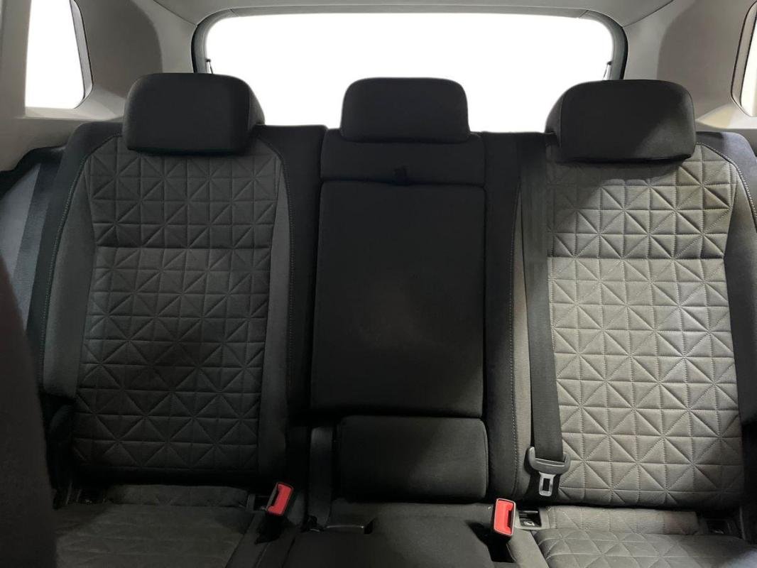 Volkswagen Tiguan - Photo 22