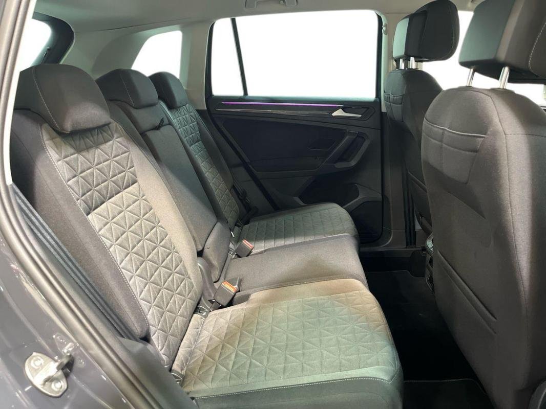 Volkswagen Tiguan - Photo 23