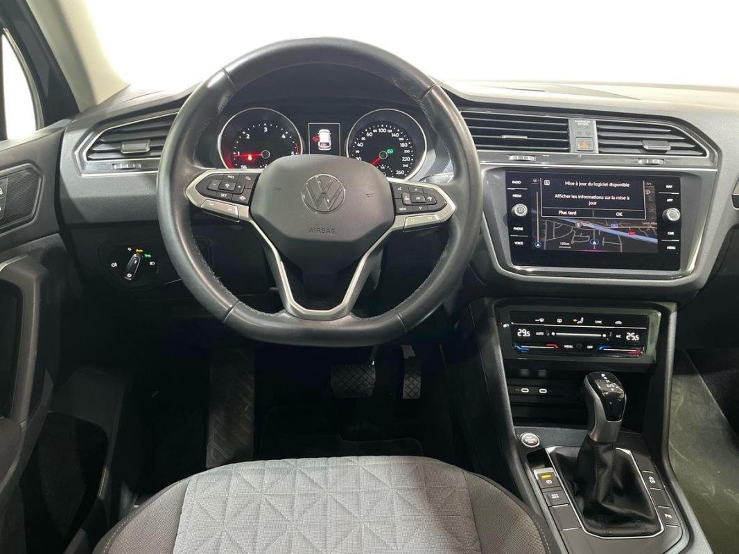 Volkswagen Tiguan - Photo 24