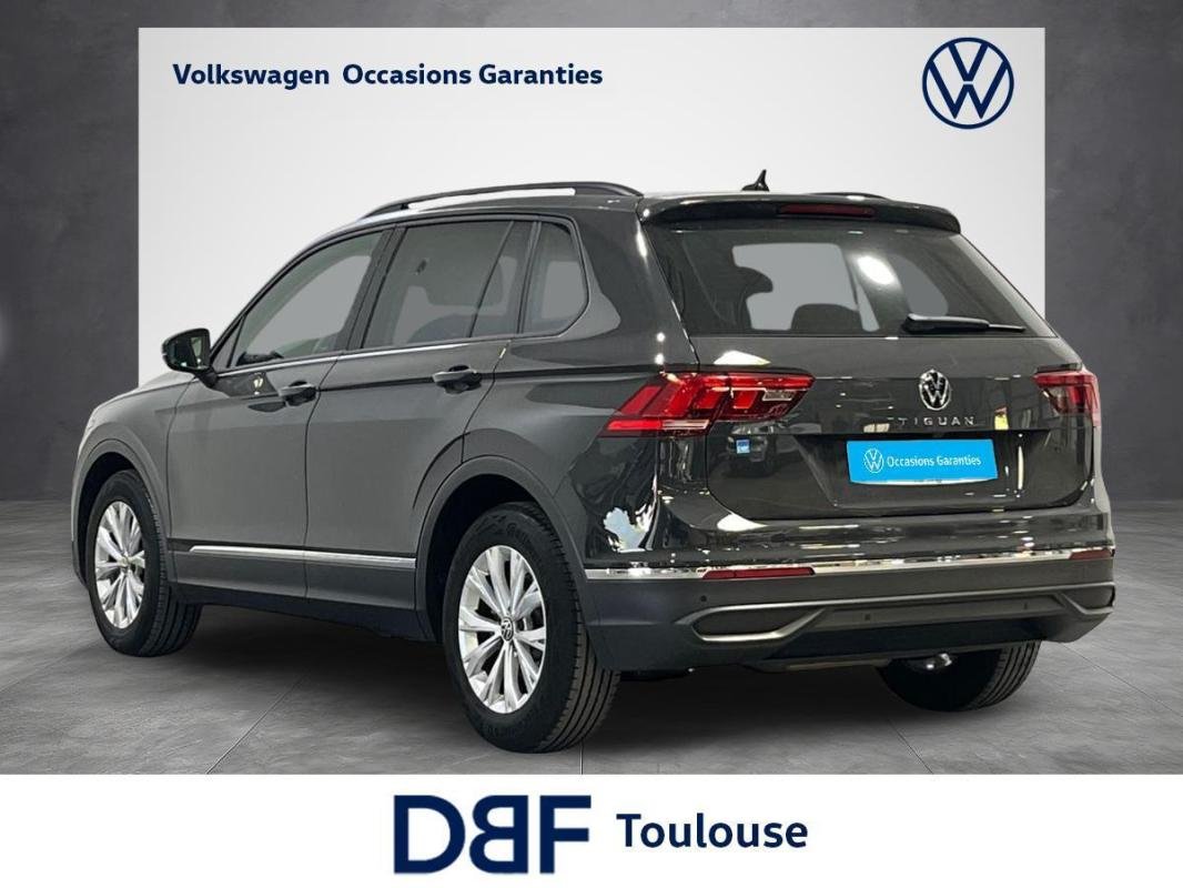 Volkswagen Tiguan - Photo 3