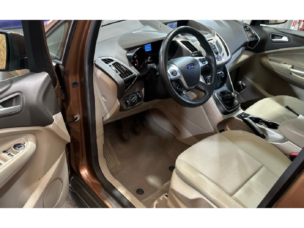 Ford C-Max - Photo 6