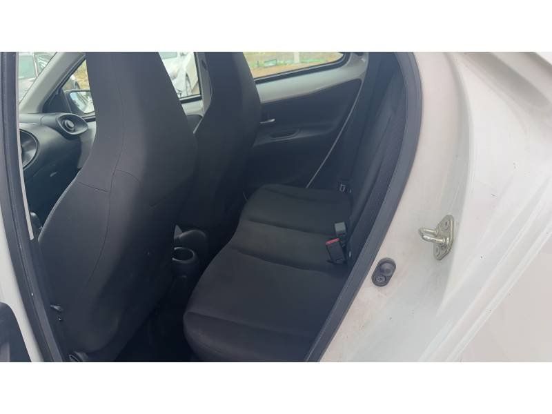 Toyota aygo x - Photo 13