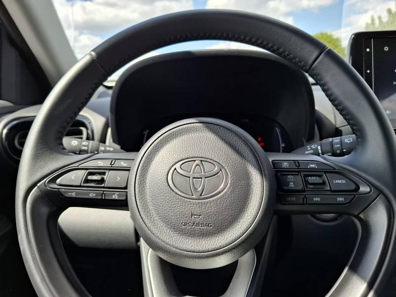 Toyota Yaris - Photo 18
