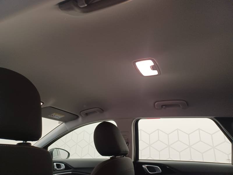 Kia CEED - Photo 35