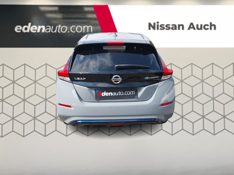 Nissan Leaf - Photo 8