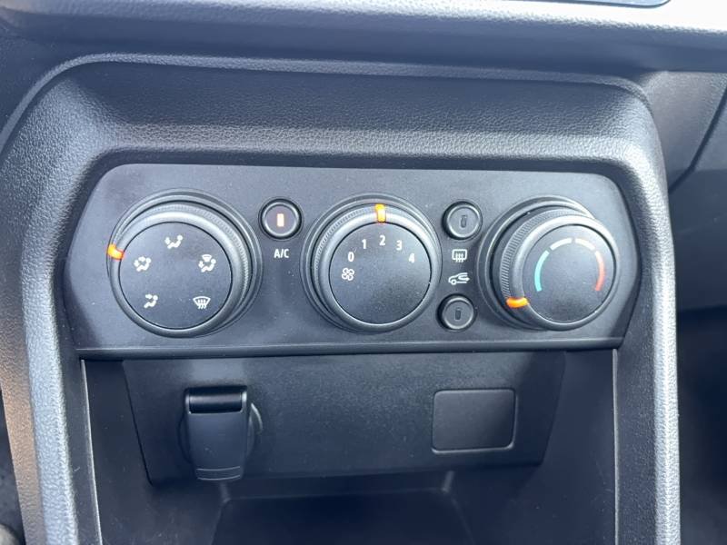 Dacia Sandero - Photo 25