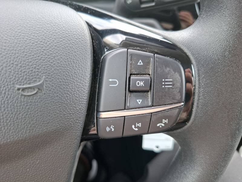 Ford Fiesta - Photo 17