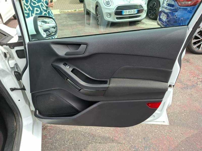 Ford Fiesta - Photo 33