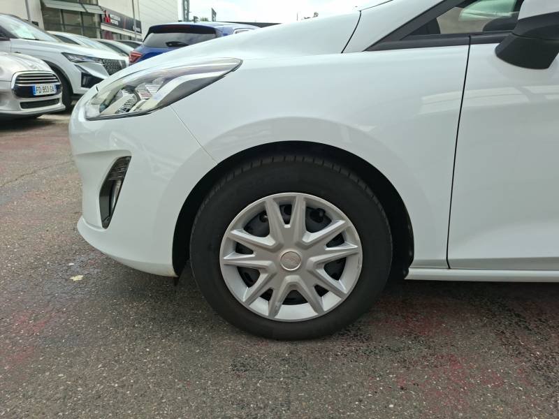 Ford Fiesta - Photo 9