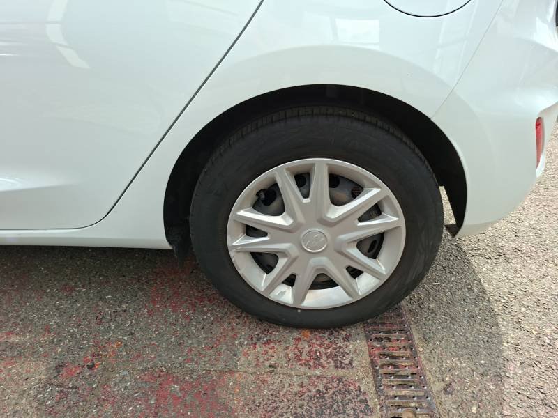 Ford Fiesta - Photo 10