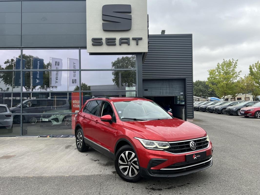 Volkswagen Tiguan - Photo 1