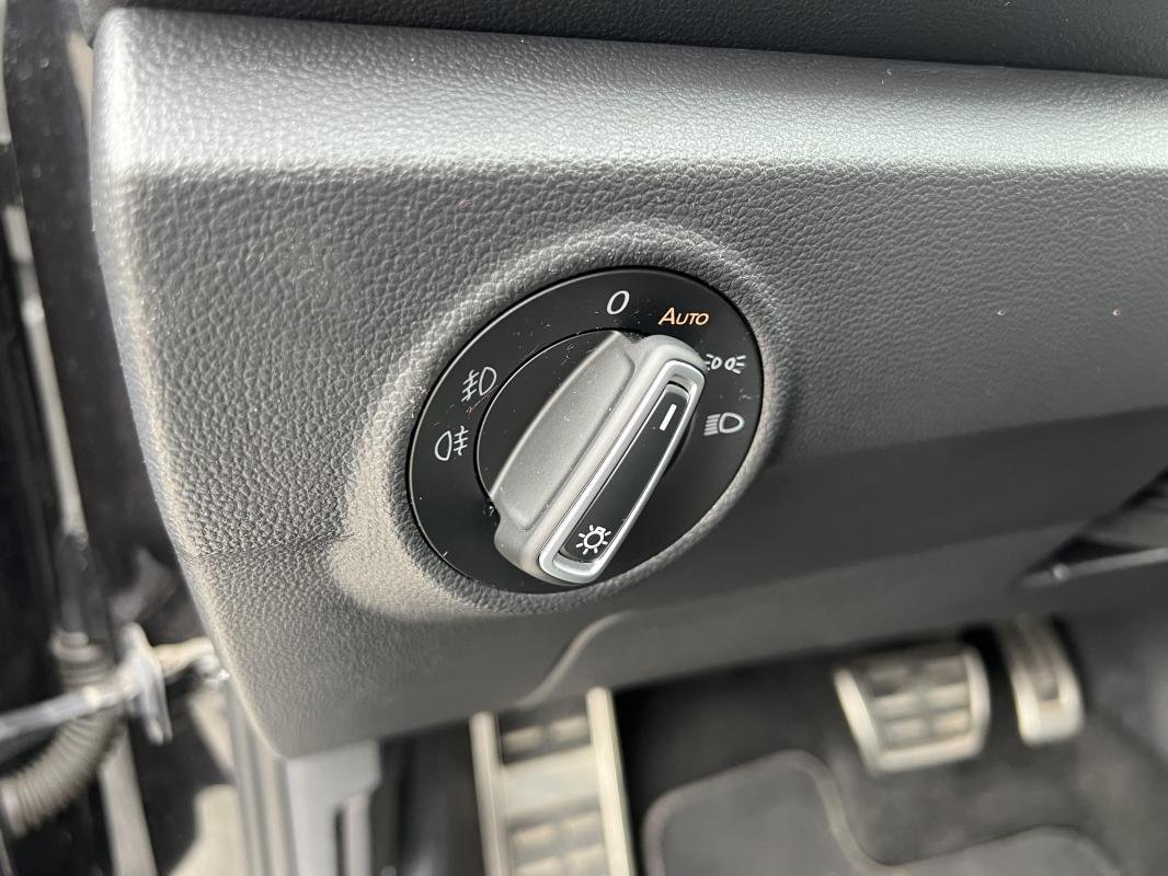 Volkswagen T-Roc - Photo 8
