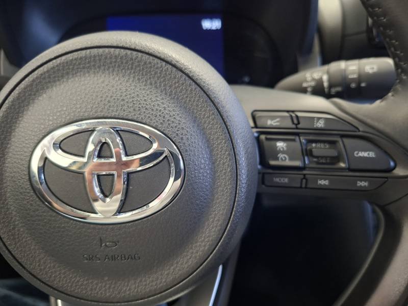 Toyota Yaris - Photo 24