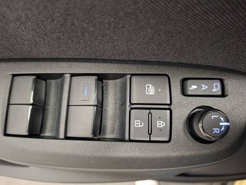 Toyota Yaris - Photo 33