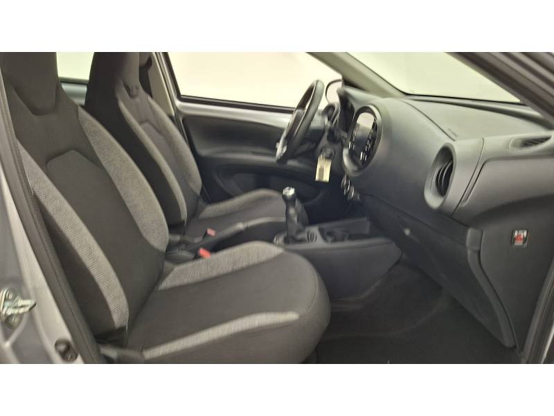 Toyota aygo x - Photo 12