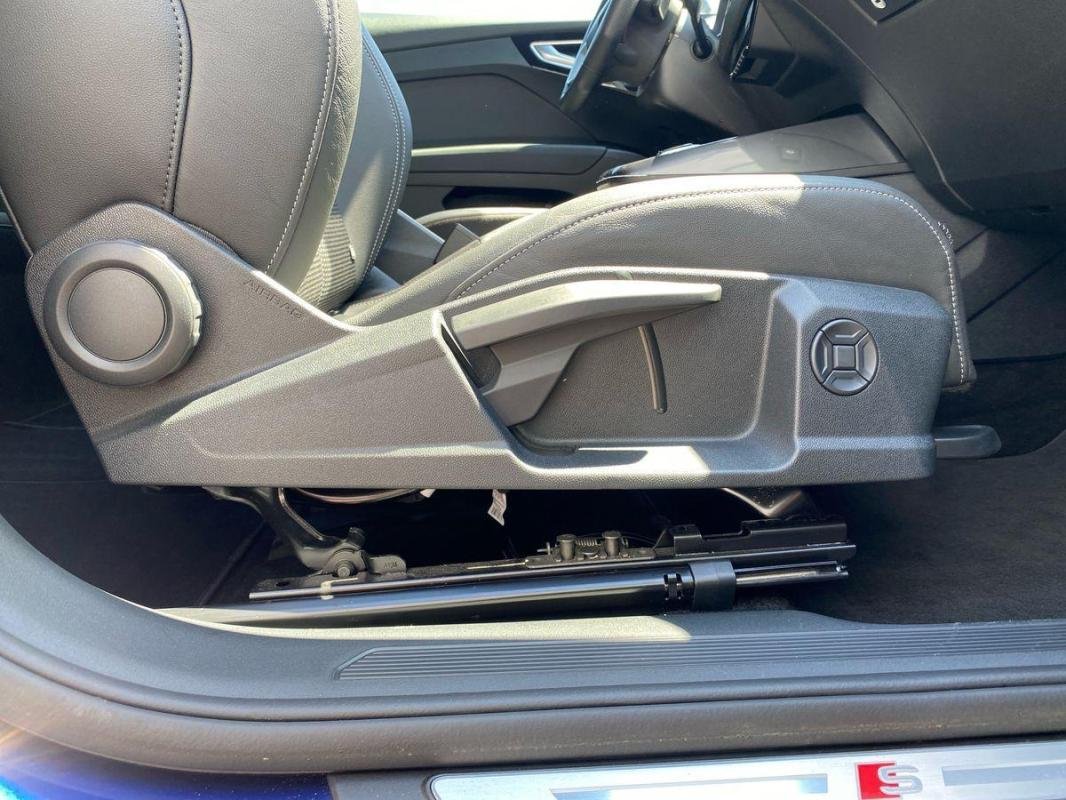 Audi Q4 e-tron - Photo 14