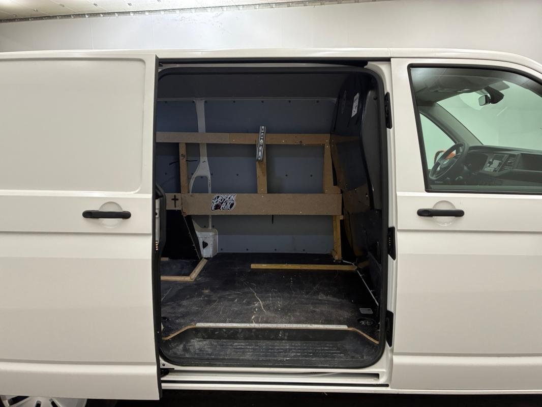 Volkswagen Transporter - Photo 14