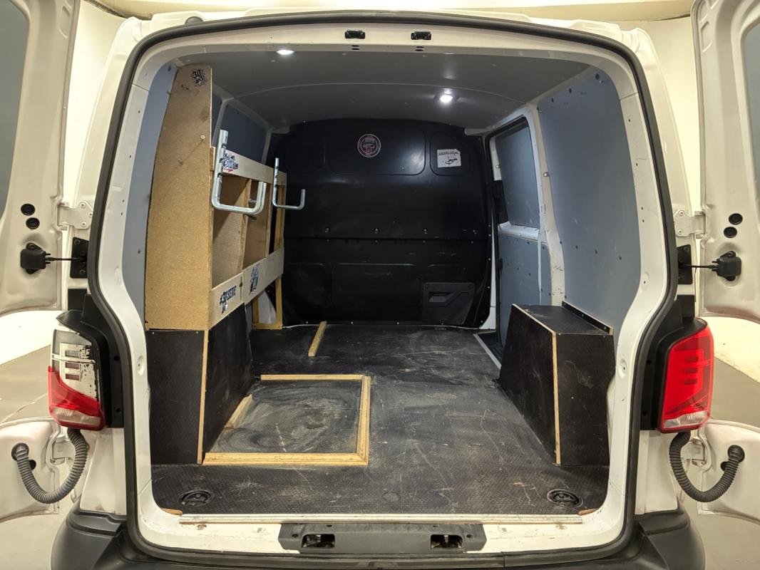 Volkswagen Transporter - Photo 15