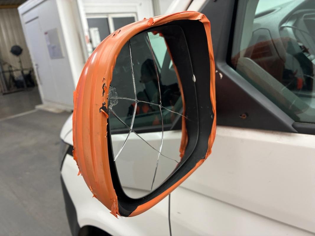 Volkswagen Transporter - Photo 17