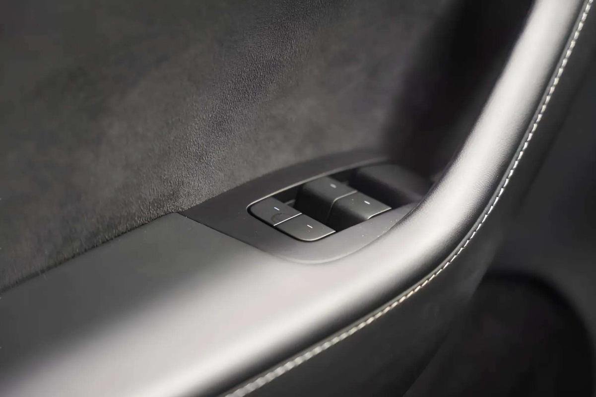 Tesla Model Y - Photo 11