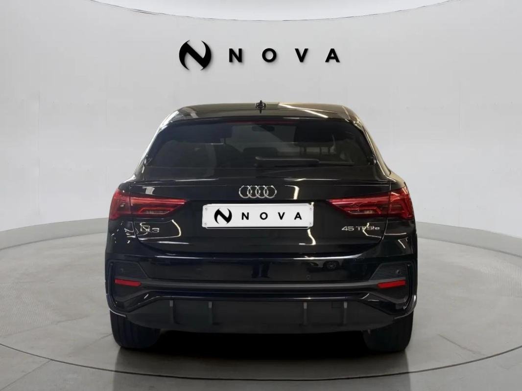 Audi Q3 - Photo 3